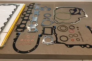 JEEP WRANGLER JK 2.8L 16V 4CYL VM TURBO DIESEL HEAD AND ENGINE GASKET SET VRS KIT H/BOLTS