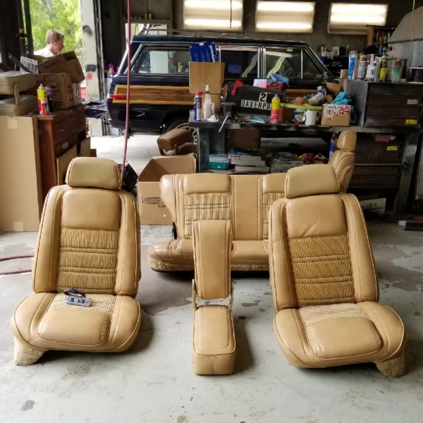 Wagonmaster Restored Seats - Full Set with console